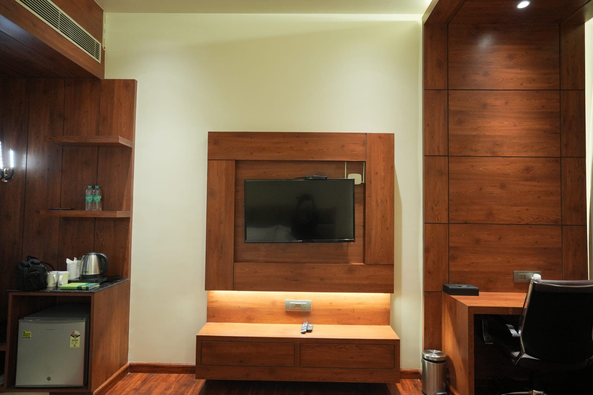 40 Spacious Rooms